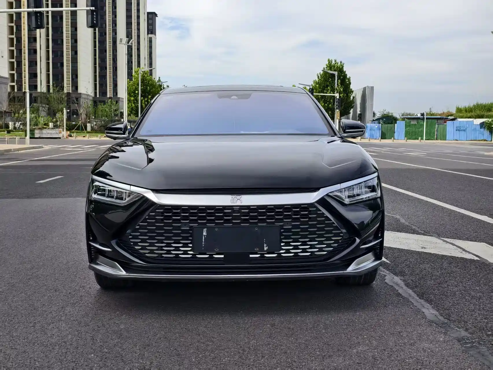 Фото 2 - BYD Han