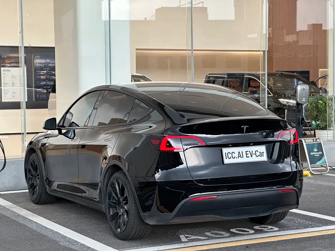 Фото 13 - Tesla Model Y