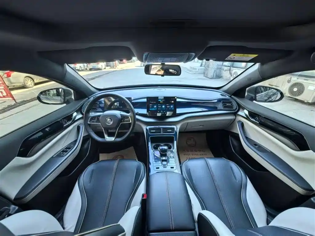 BYD Qin PLUS 2021 DM-i 120KM Premium фото 7