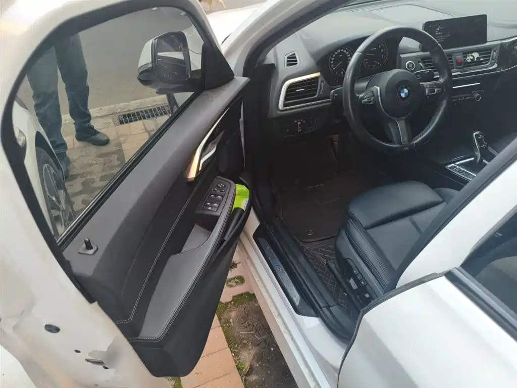 BMW 1 Series 2020 Model 120i M Sport Package фото 12