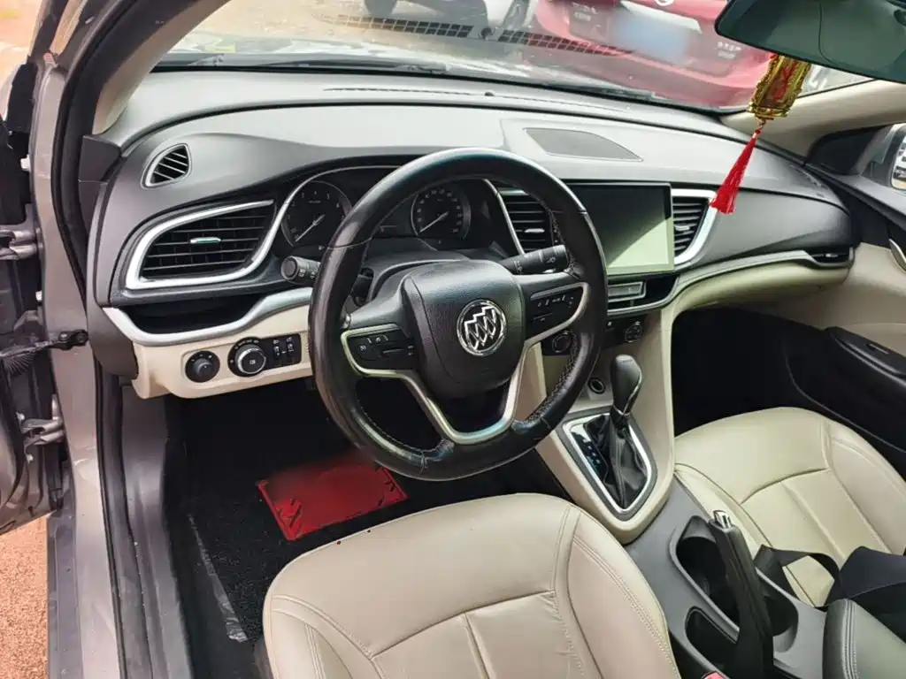 Фото 10 - Buick Excelle