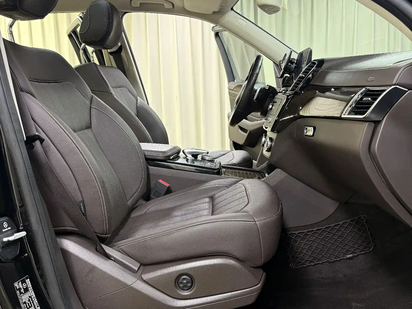 Mercedes-Benz GLS 2018 GLS 400 4MATIC Luxury фото 24