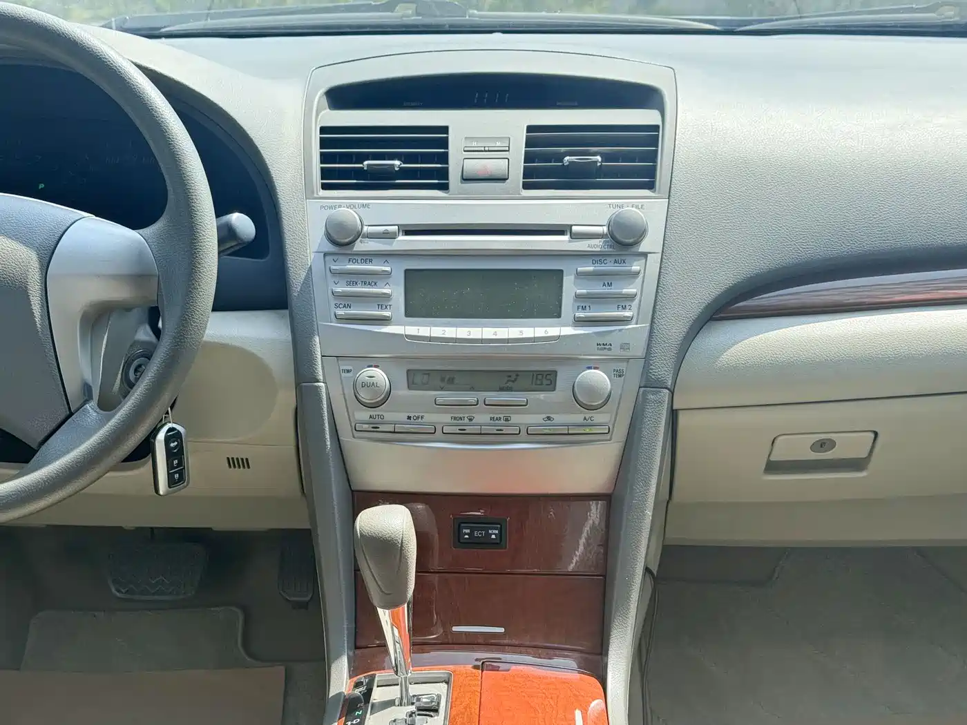 Toyota Camry 2013 200E Classic Elite Edition фото 16