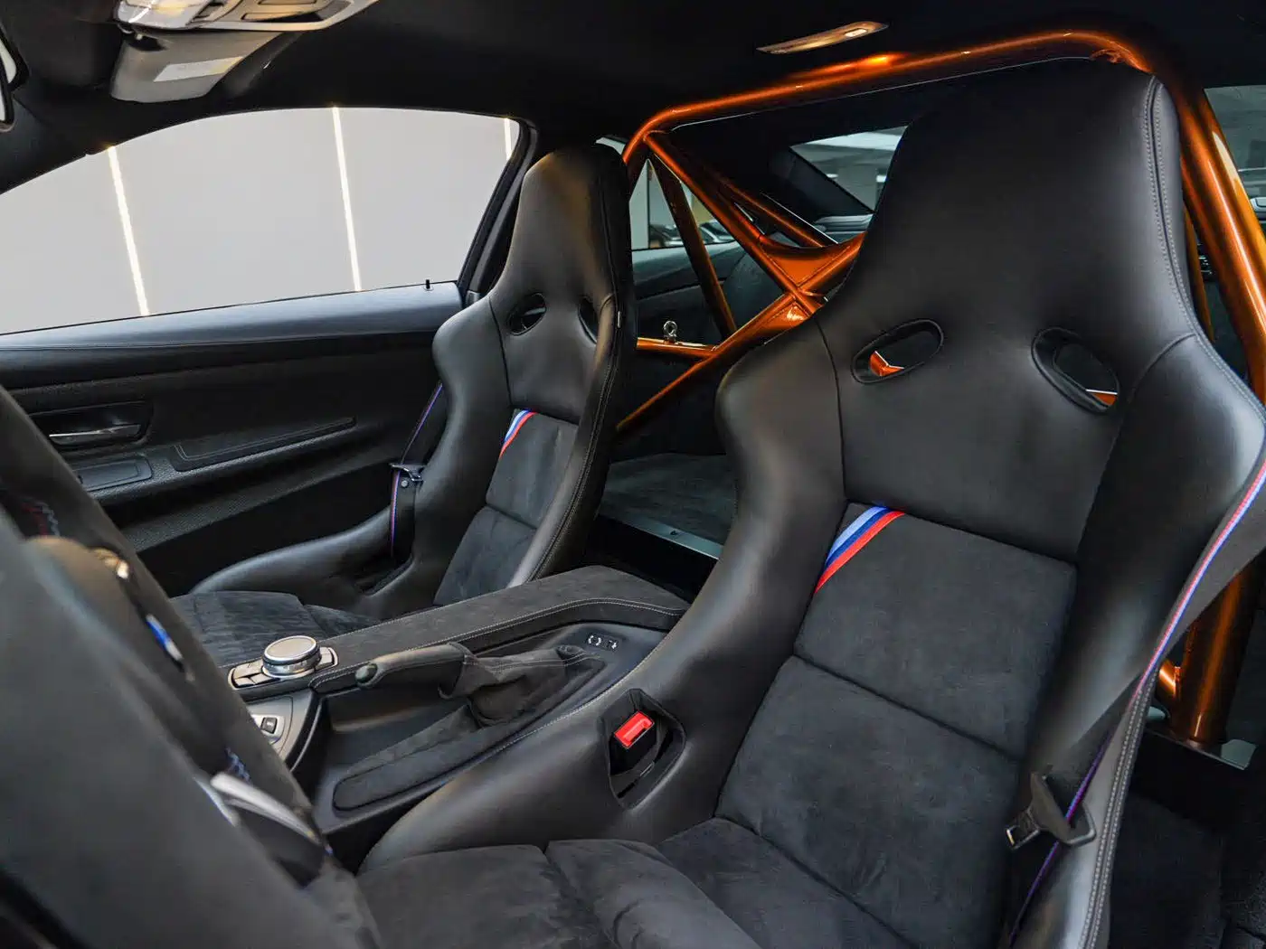 BMW M4 2016 M4 GTS фото 16