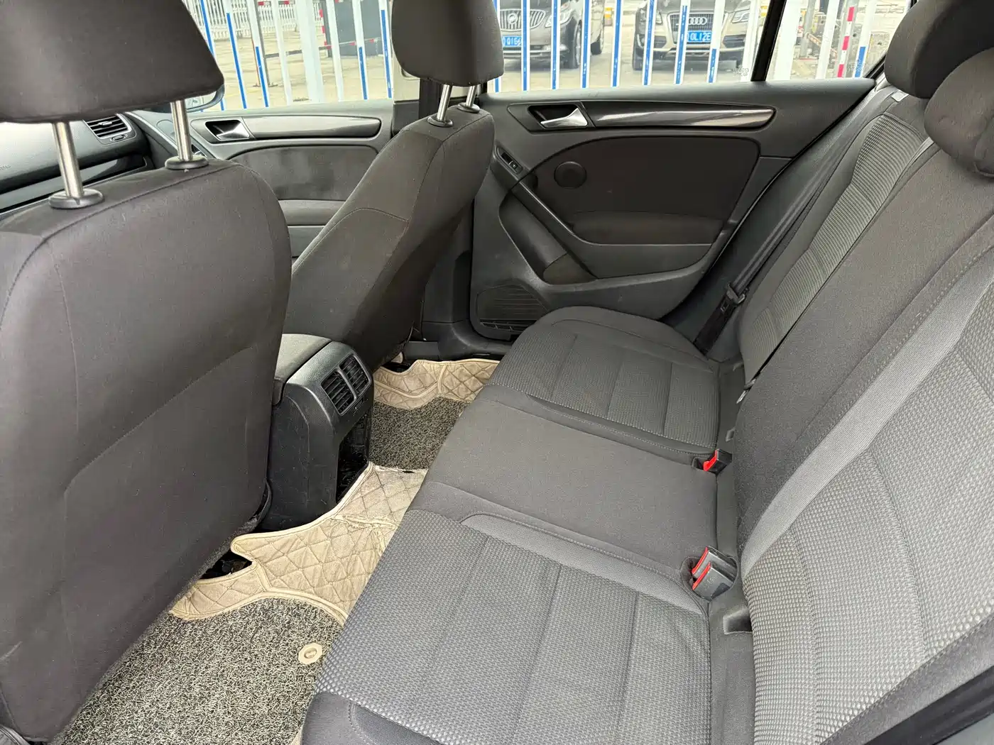 Volkswagen Golf 2012 1.6 Automatic Comfort Type фото 7