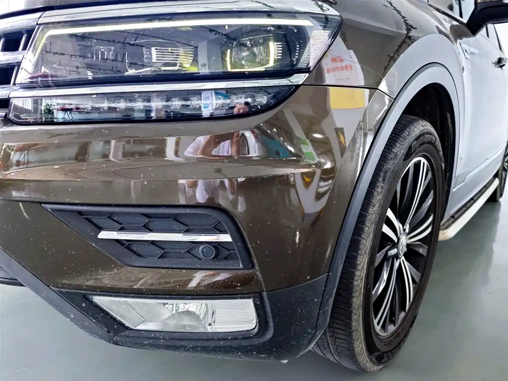 Volkswagen Tiguan L 2017 380TSI Automatic 4WD Luxury Edition фото 6