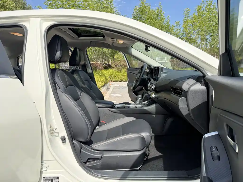 Nissan SYLPHY, миниатюра 5