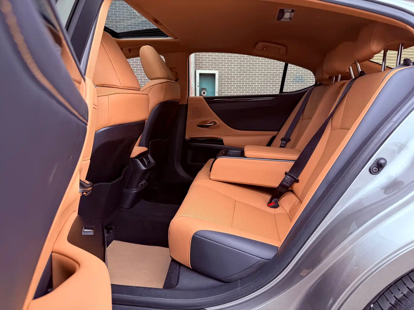 Lexus ES 2021 260 Excellence Edition фото 5