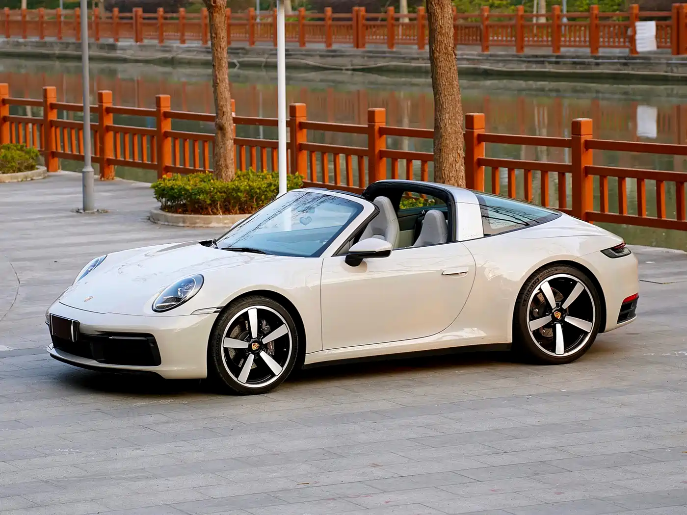 Porsche 911 2023 Targa 4 3.0T фото 3