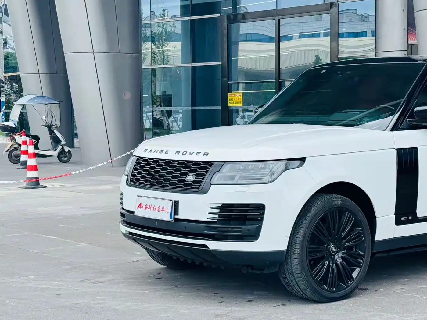 Land Rover Range Rover 2019 3.0 SC V6 Prestige Genesis Extended Edition фото 20