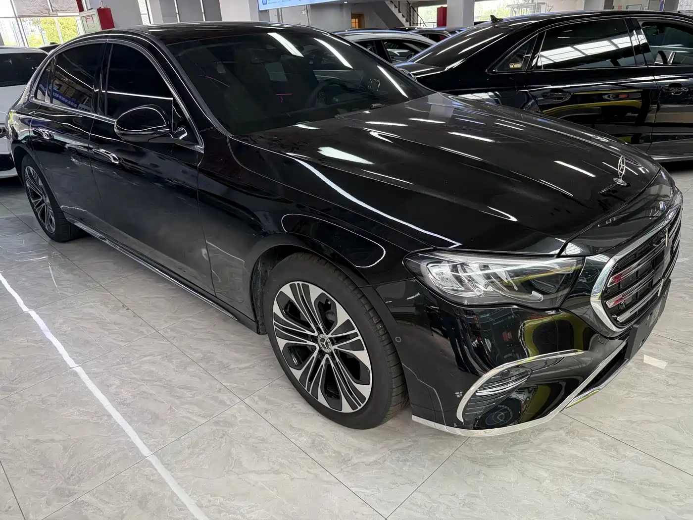 Mercedes-Benz E-Class 2025 E 300 L Luxury Sport фото 2