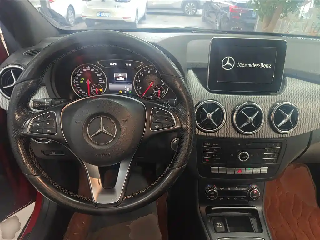 Mercedes-Benz B-Class 2015 B 200 Style фото 6
