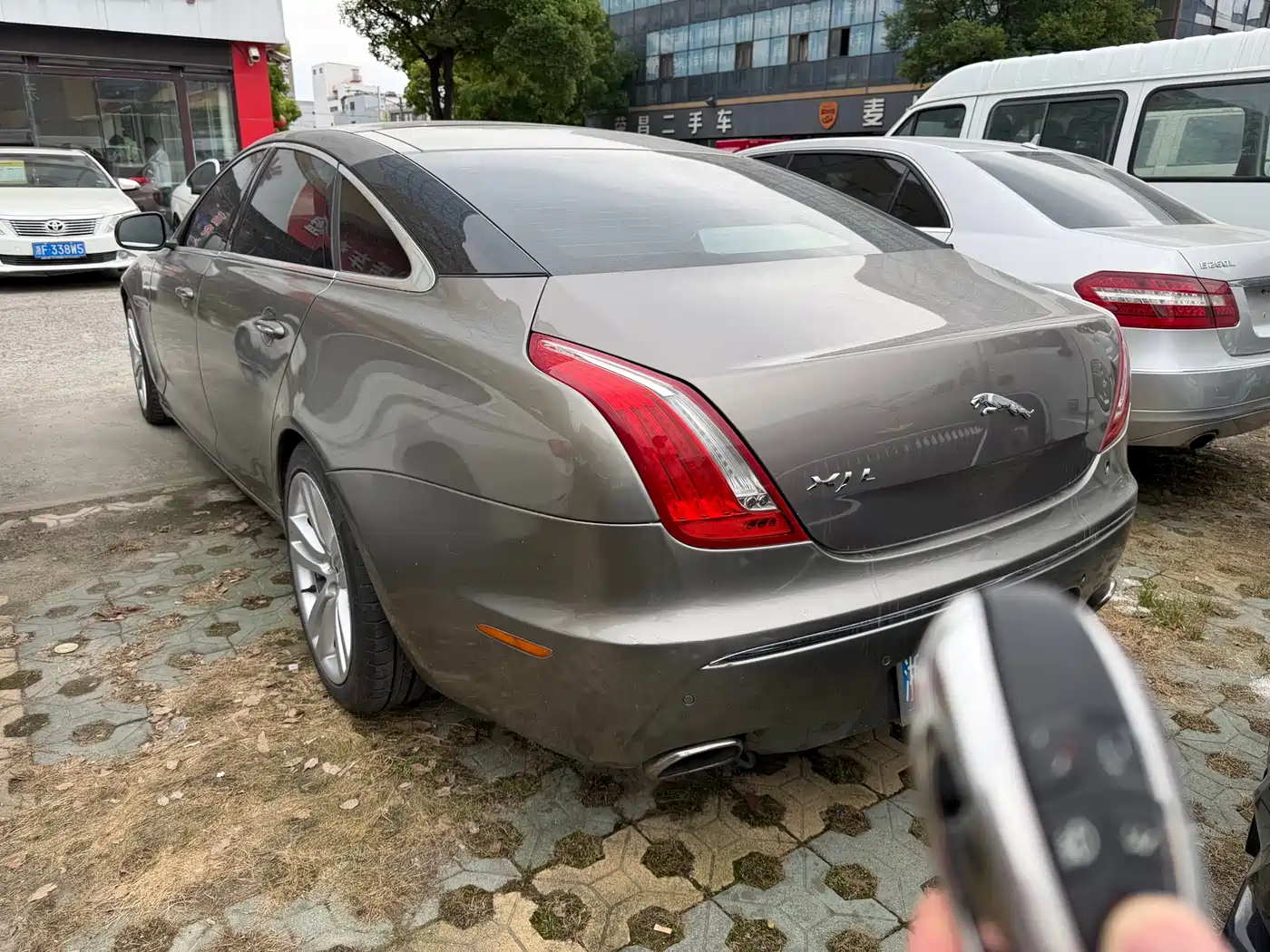 Jaguar XJ 2011 XJL 3.0 Panorama Business Edition фото 3