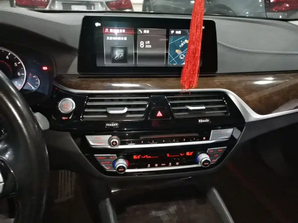 BMW 5 Series 2018 525Li Luxury Package фото 13