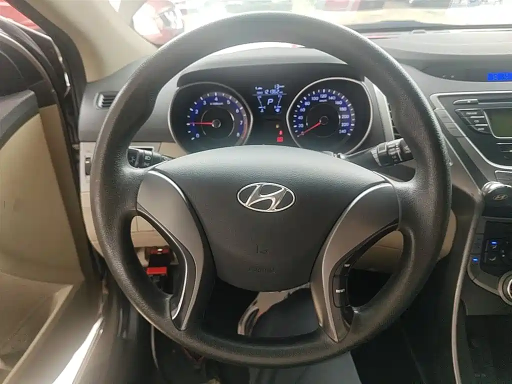 Hyundai Langdong 2015 1.6L Auto Trend фото 11