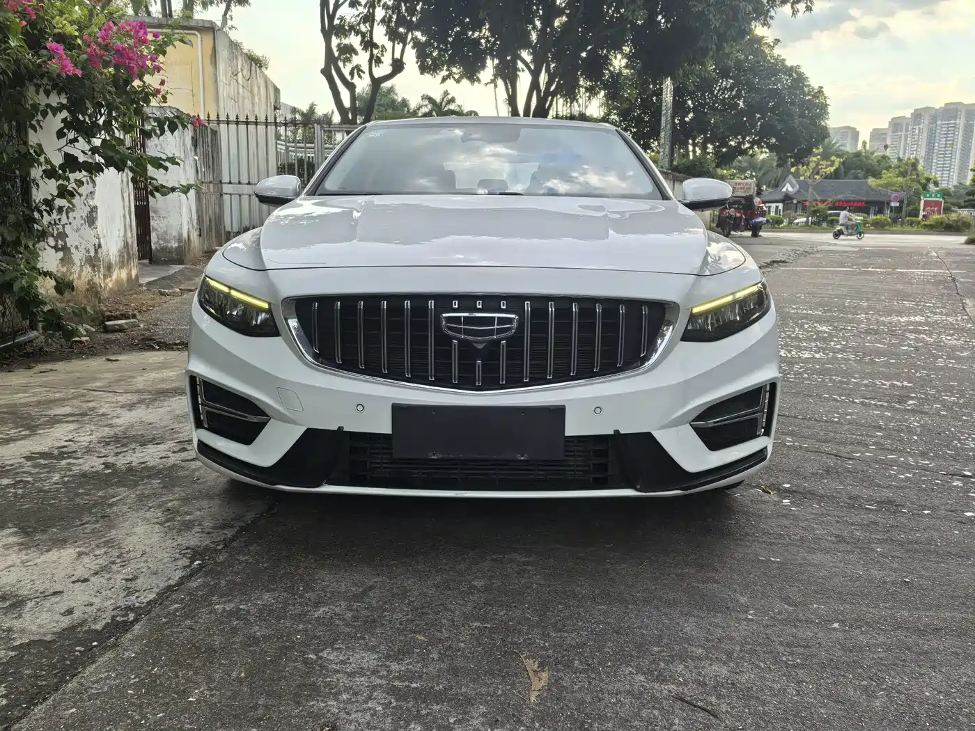 Фото 2 - Geely Preface