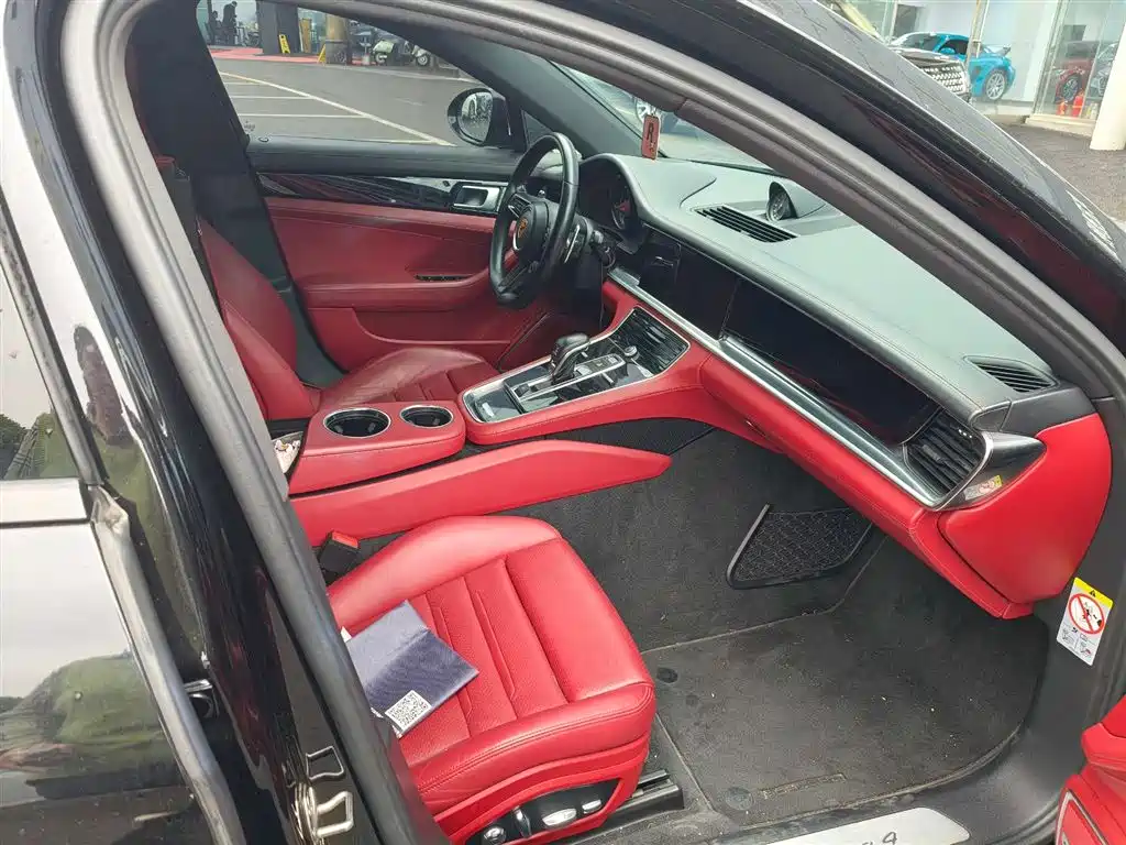 PORSCHE PANAMERA NEW ENERGY