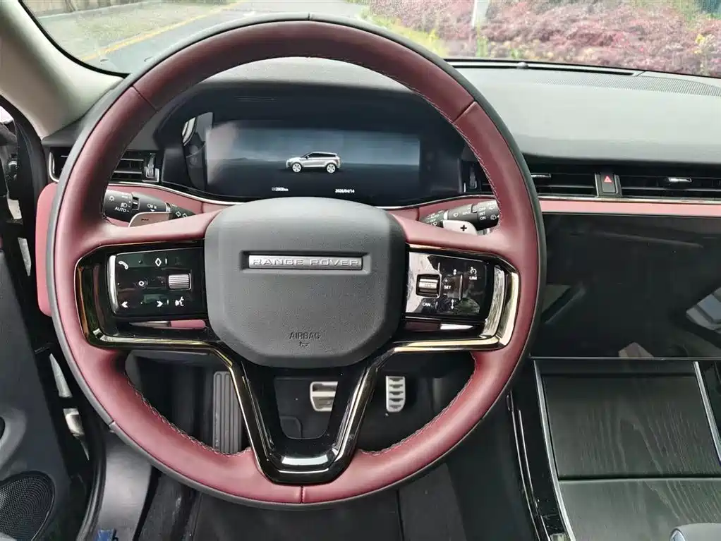 Land Rover Range Rover Evoque 2026 Range Rover Evoque L SE фото 8