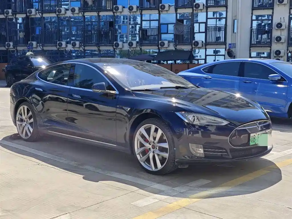 TESLA MODEL S