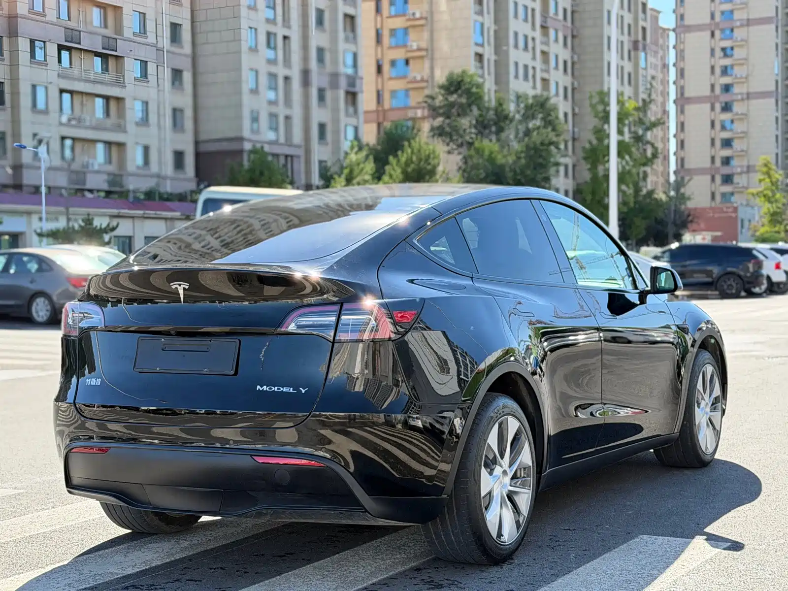 Фото 12 - Tesla Model Y