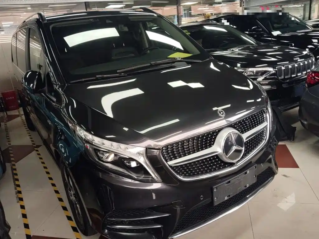 Mercedes-Benz V-Class 2020 Model V 260 L Long Wheelbase Luxury фото 4