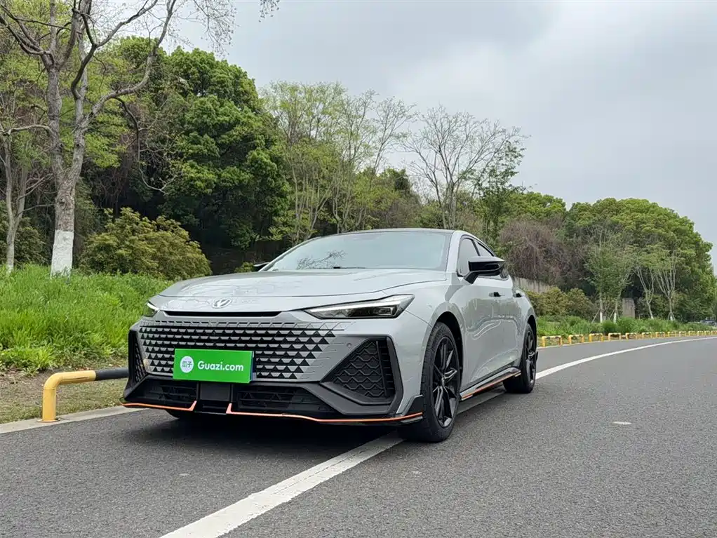 Changan UNI-V 2022 2.0T Speed Leader Edition