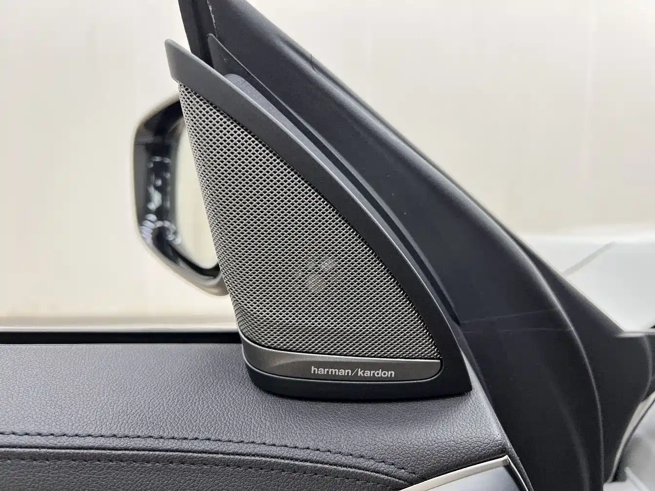 BMW 6 Series GT 2018 630i M Sport Package фото 30