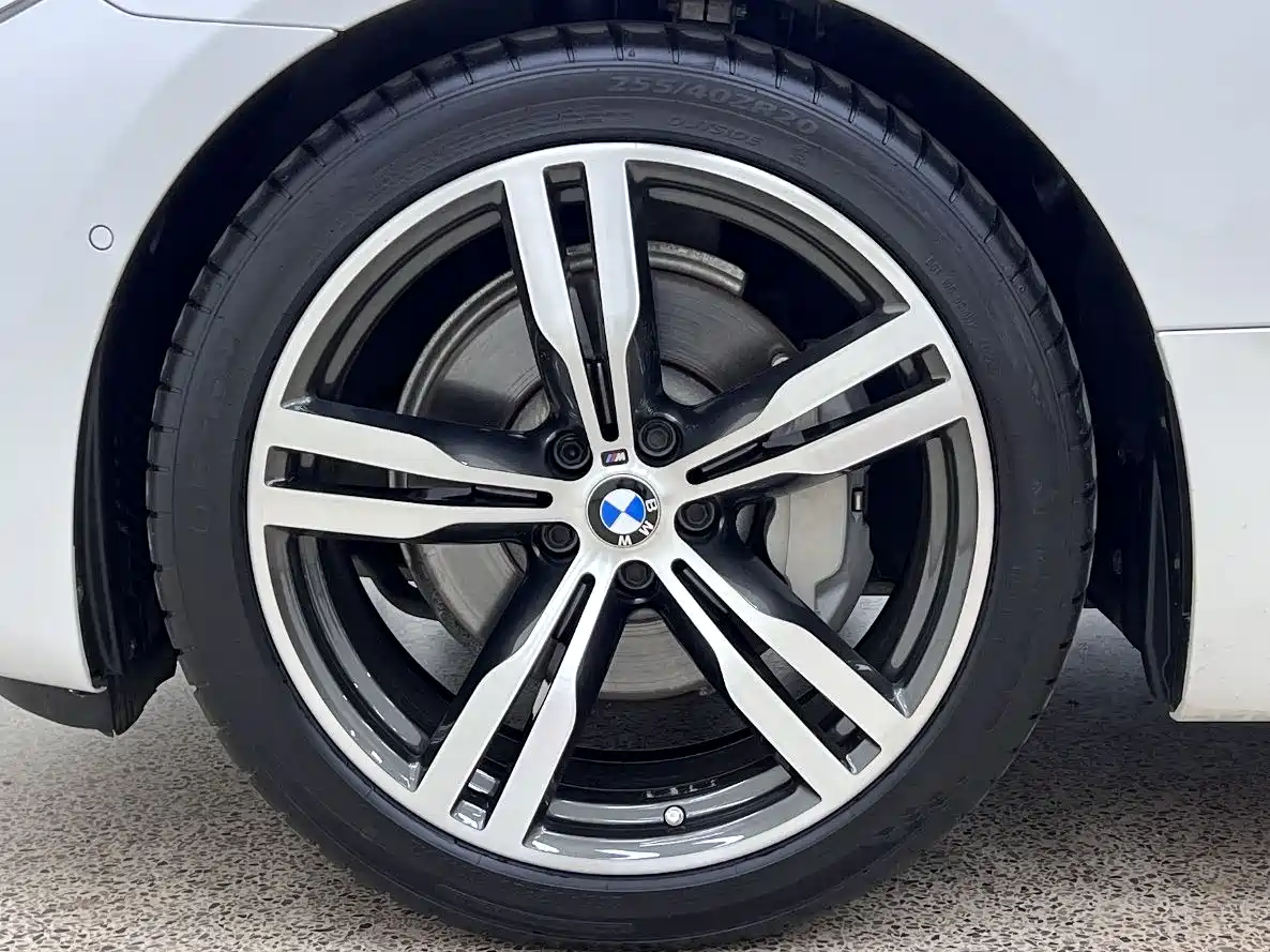 BMW 6 Series GT 2018 630i M Sport Package фото 38
