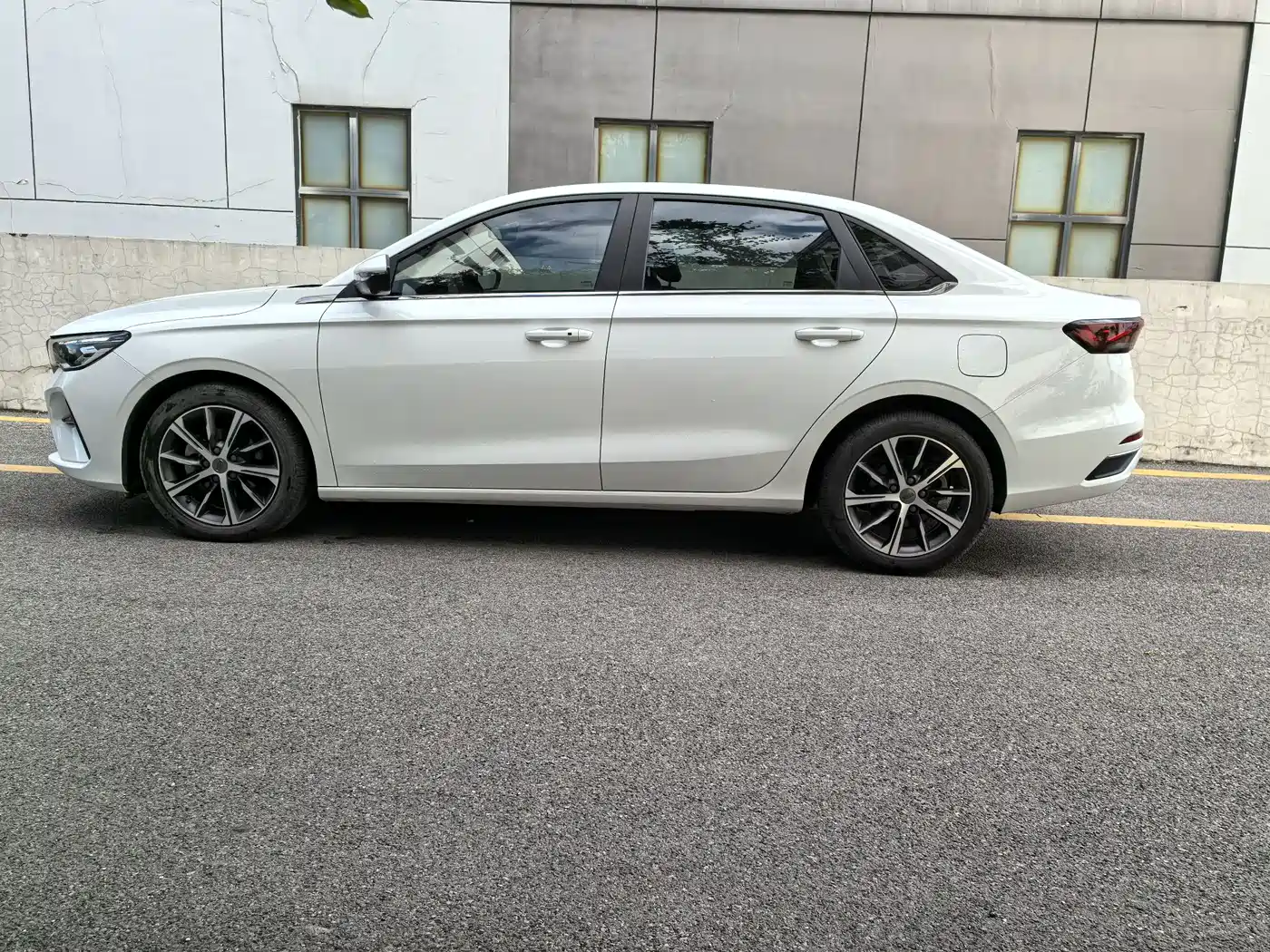 GEELY AUTOMOBILE EMGRAND