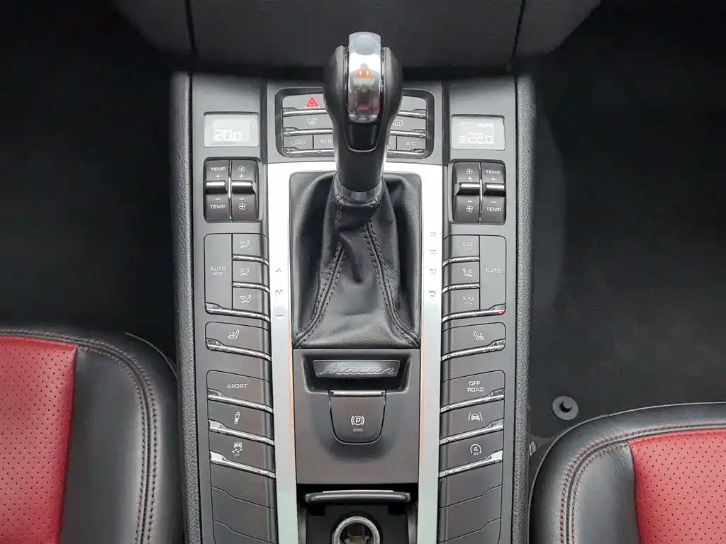 Porsche Macan 2017 Macan 2.0T фото 13
