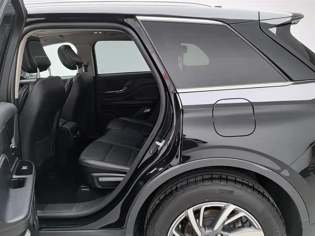 LINCOLN ADVENTURER