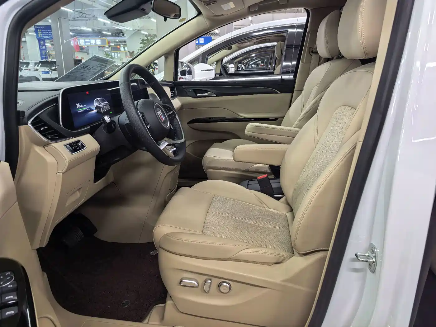  Buick Buick GL8 New Energy 2025 Land Honor Premium Edition 7-Seater 5