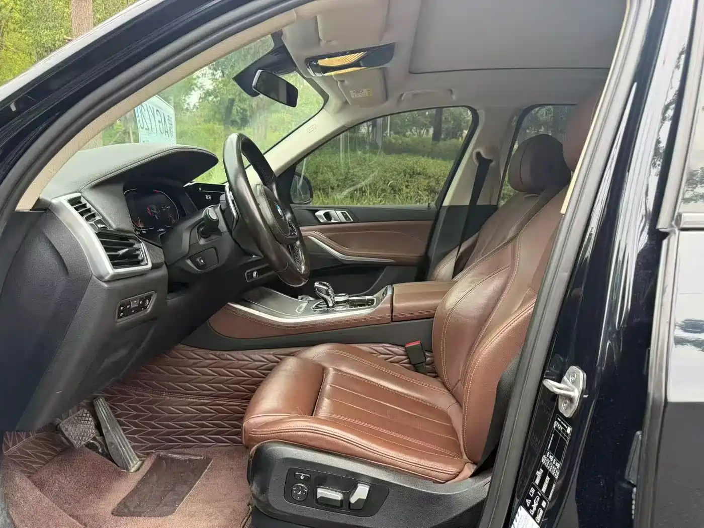 Photo 4 - BMW X5 (Import)