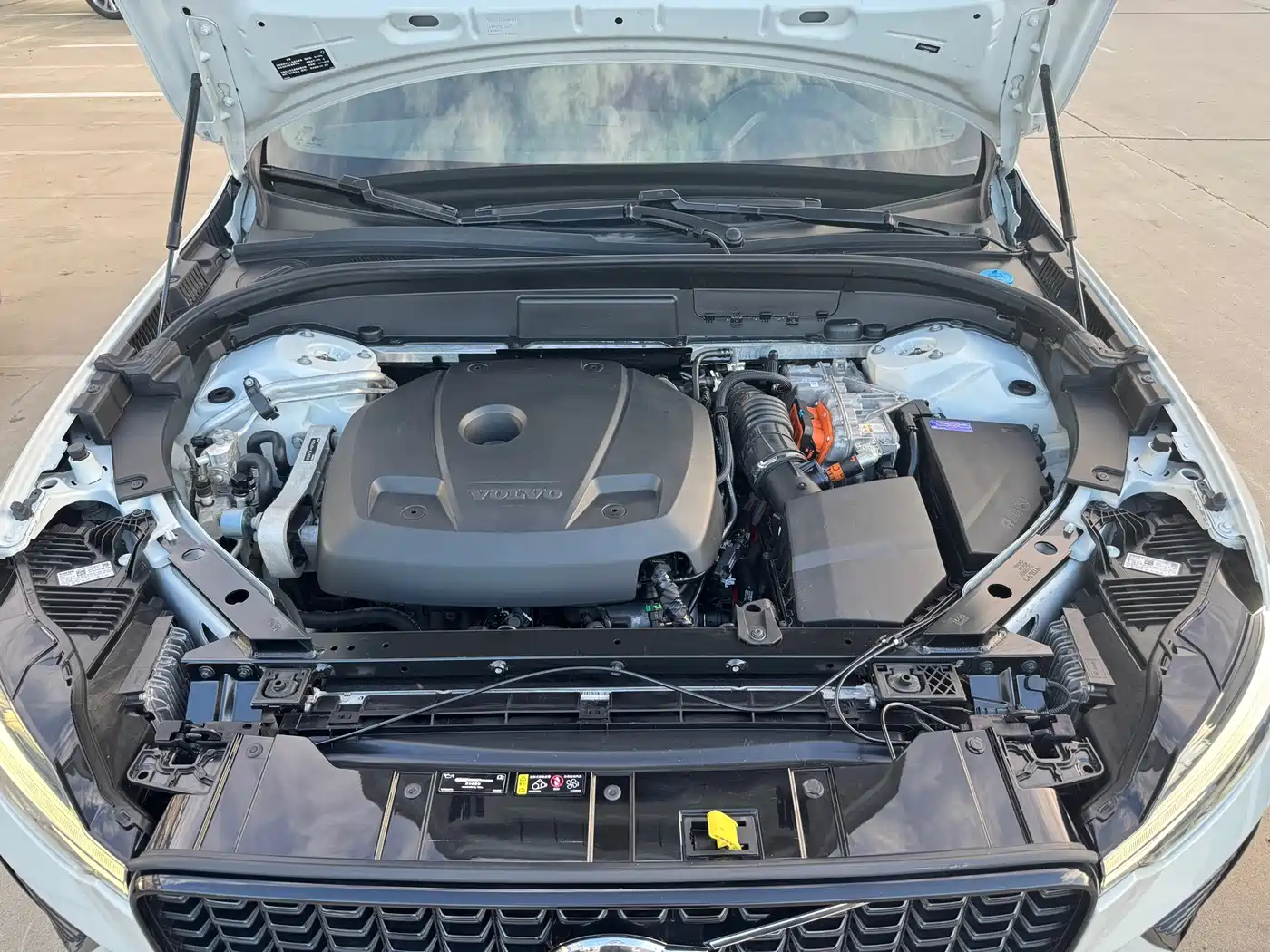 Volvo XC60 Plug-in Hybrid 2022 2022 T8 PHEV AWD Inscription Sport