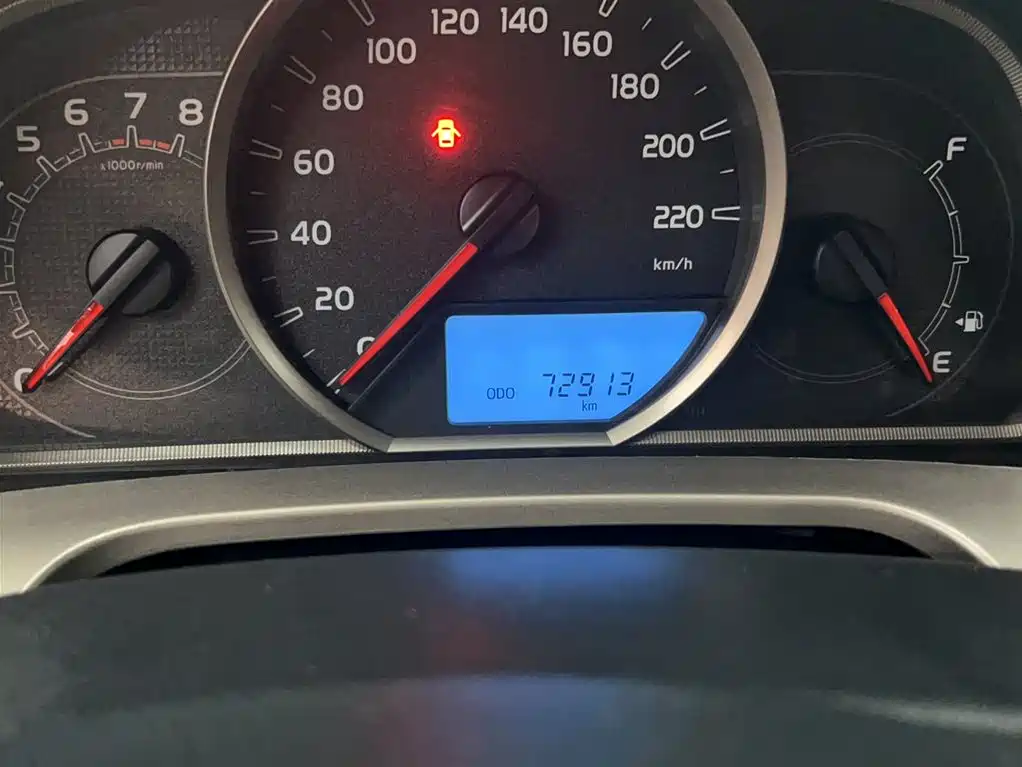 Toyota RAV4 Rongfang 2015 2.0L CVT 2WD Urban Edition фото 8