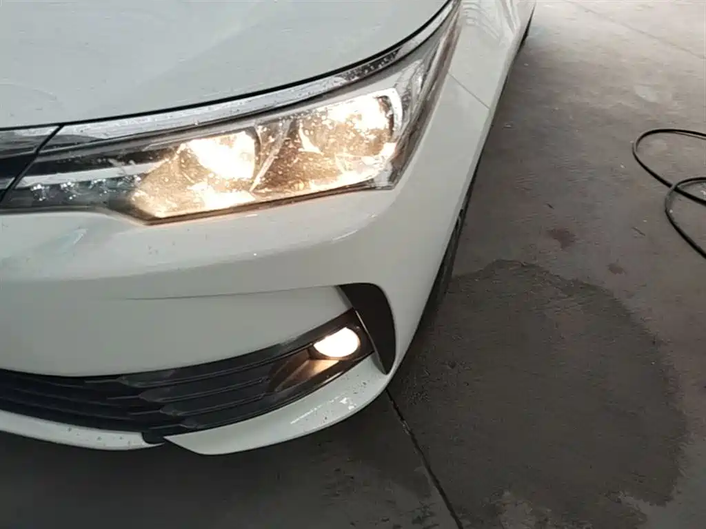 Toyota Corolla 2017 Facelift 1.2T S-CVT GL фото 24