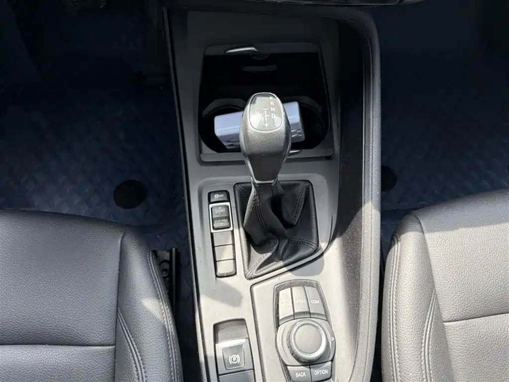BMW X1 2019 sDrive18Li Fashion Model фото 6