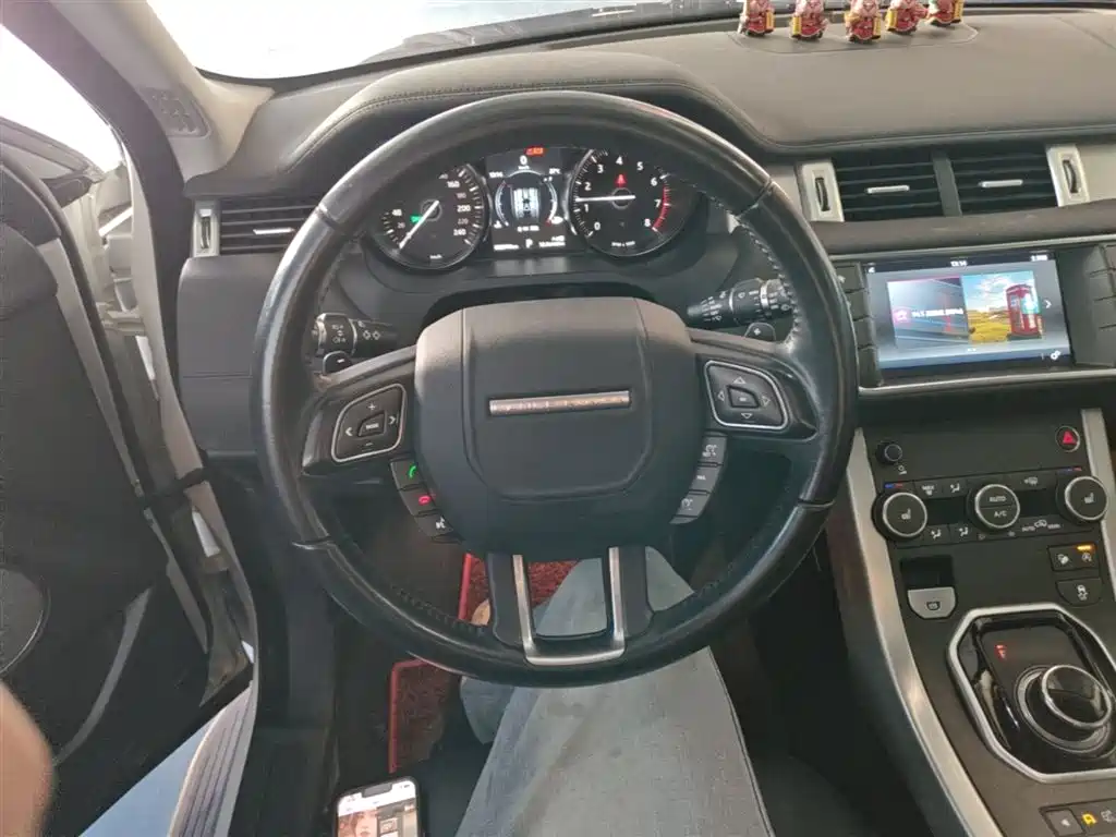 Land Rover Range Rover Evoque 2017 2.0T PURE Style Edition фото 11