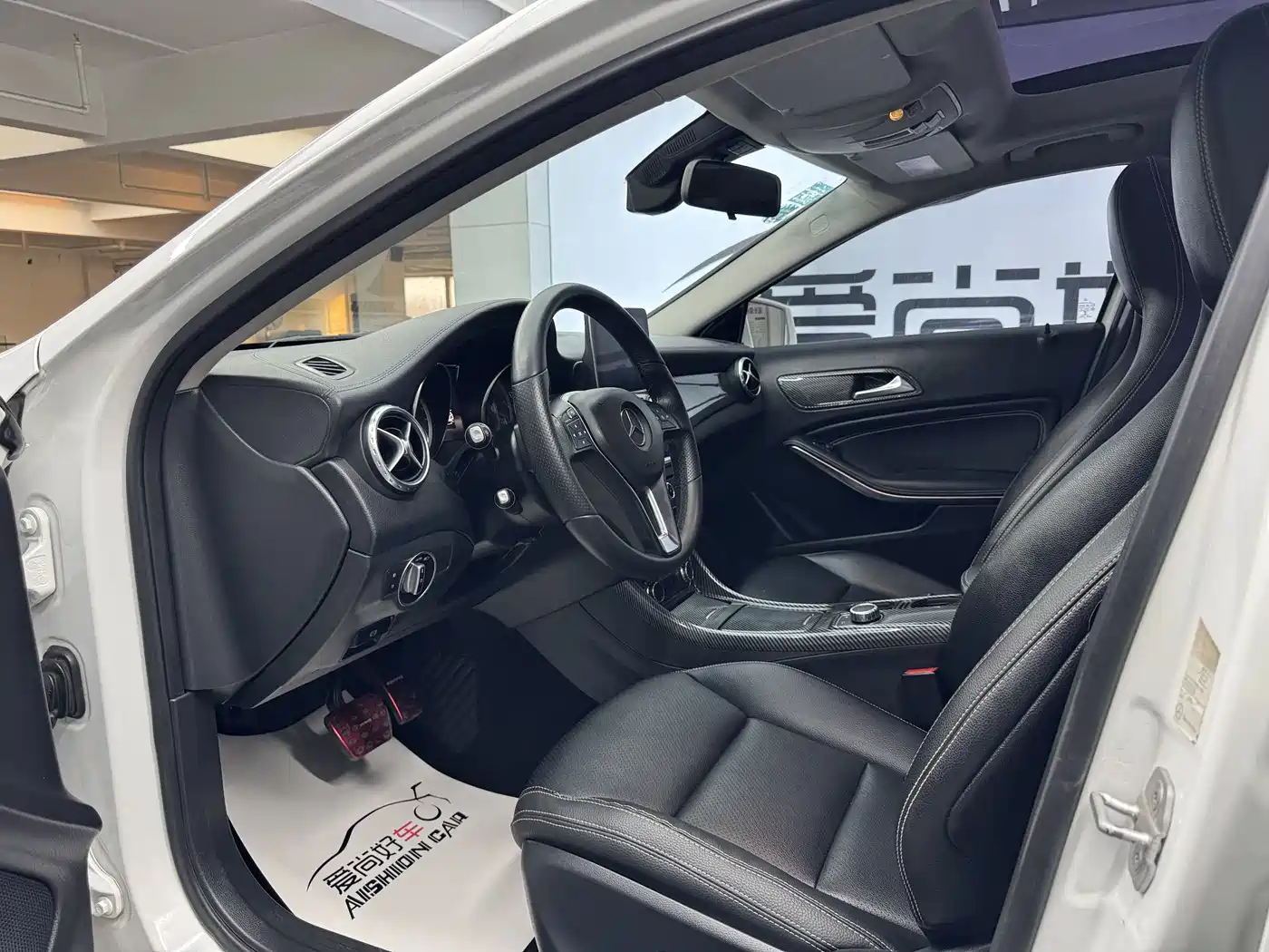Mercedes-Benz GLA 2016 GLA 220 4MATIC Fashion фото 8