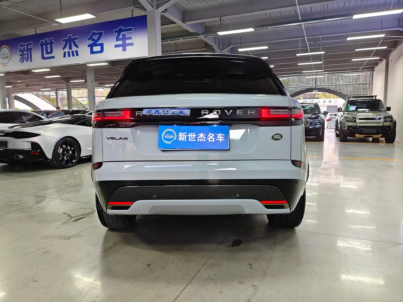 Land Rover Range Rover Velar 2024 Dynamic SE фото 16