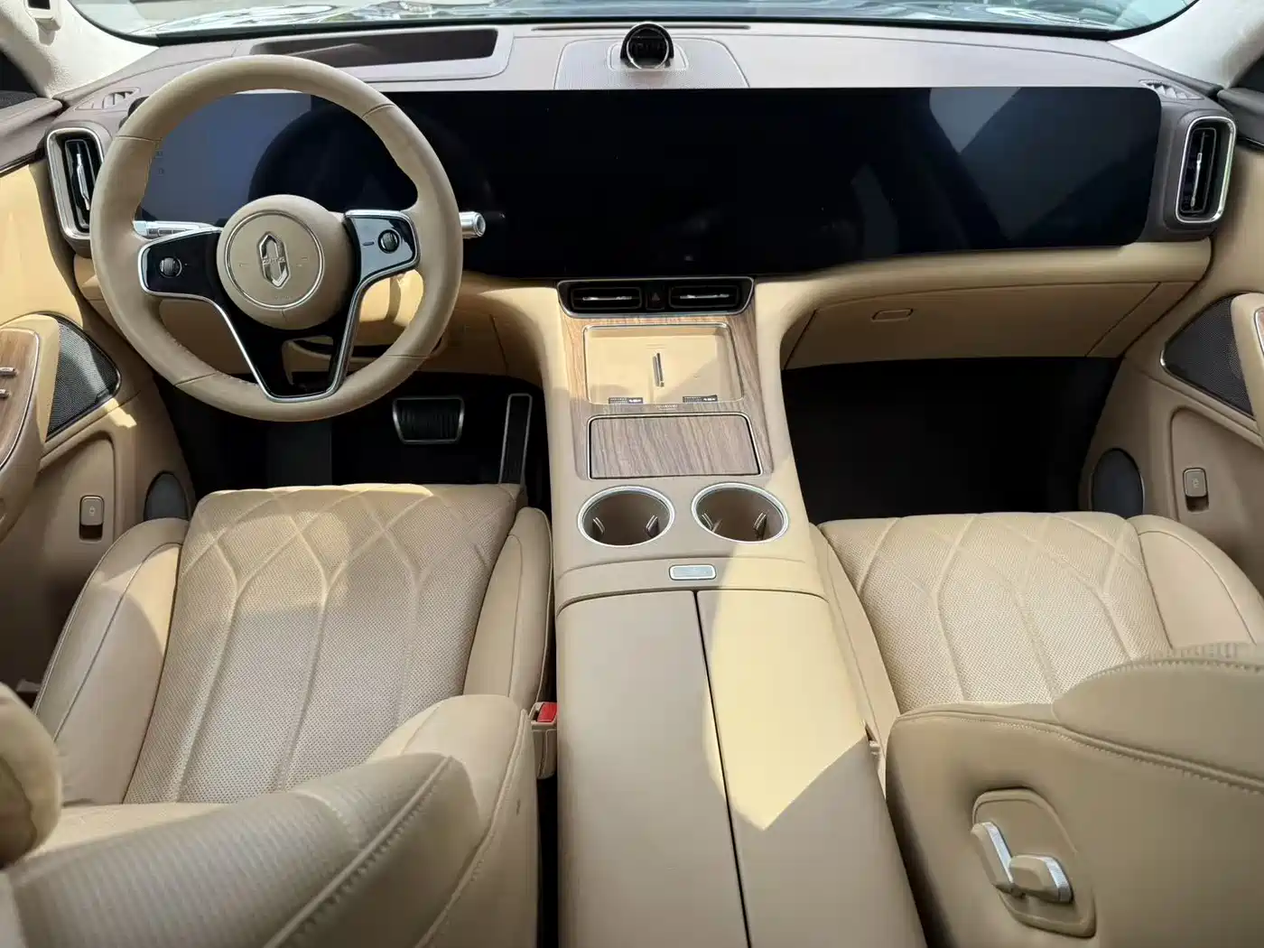 AITO Wenjie AITO M8 2025 Extended Range Ultra 53.4kWh 6-Seater фото 8