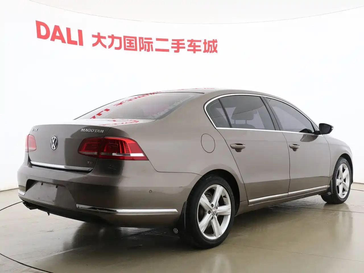 Volkswagen Magotan 2015 1.8TSI Premium фото 16