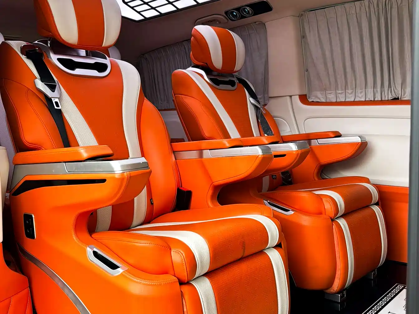 Mercedes-Benz Vito 2023 2.0T Elite 7-Seater фото 8