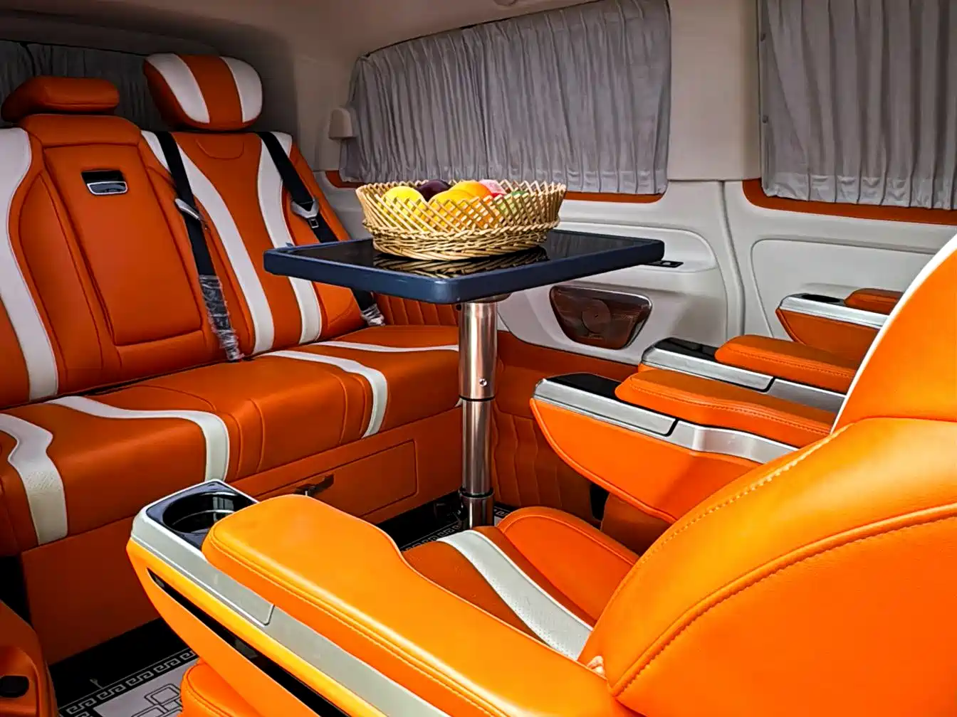 Mercedes-Benz Vito 2023 2.0T Elite 7-Seater фото 18