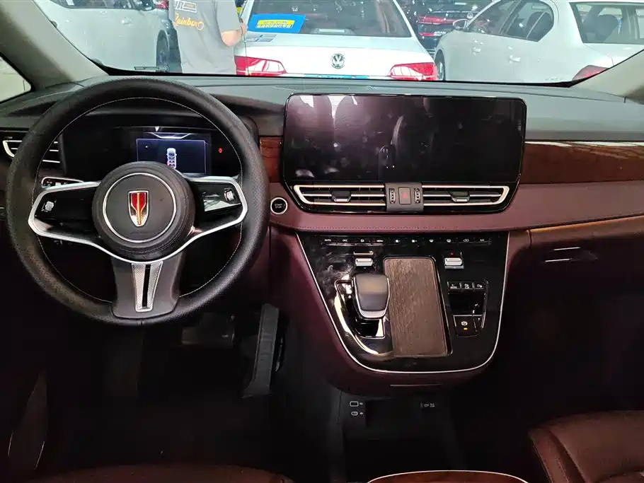 Hongqi HQ9 PHEV 2024 Model 2.0T AWD Luxury Edition фото 12