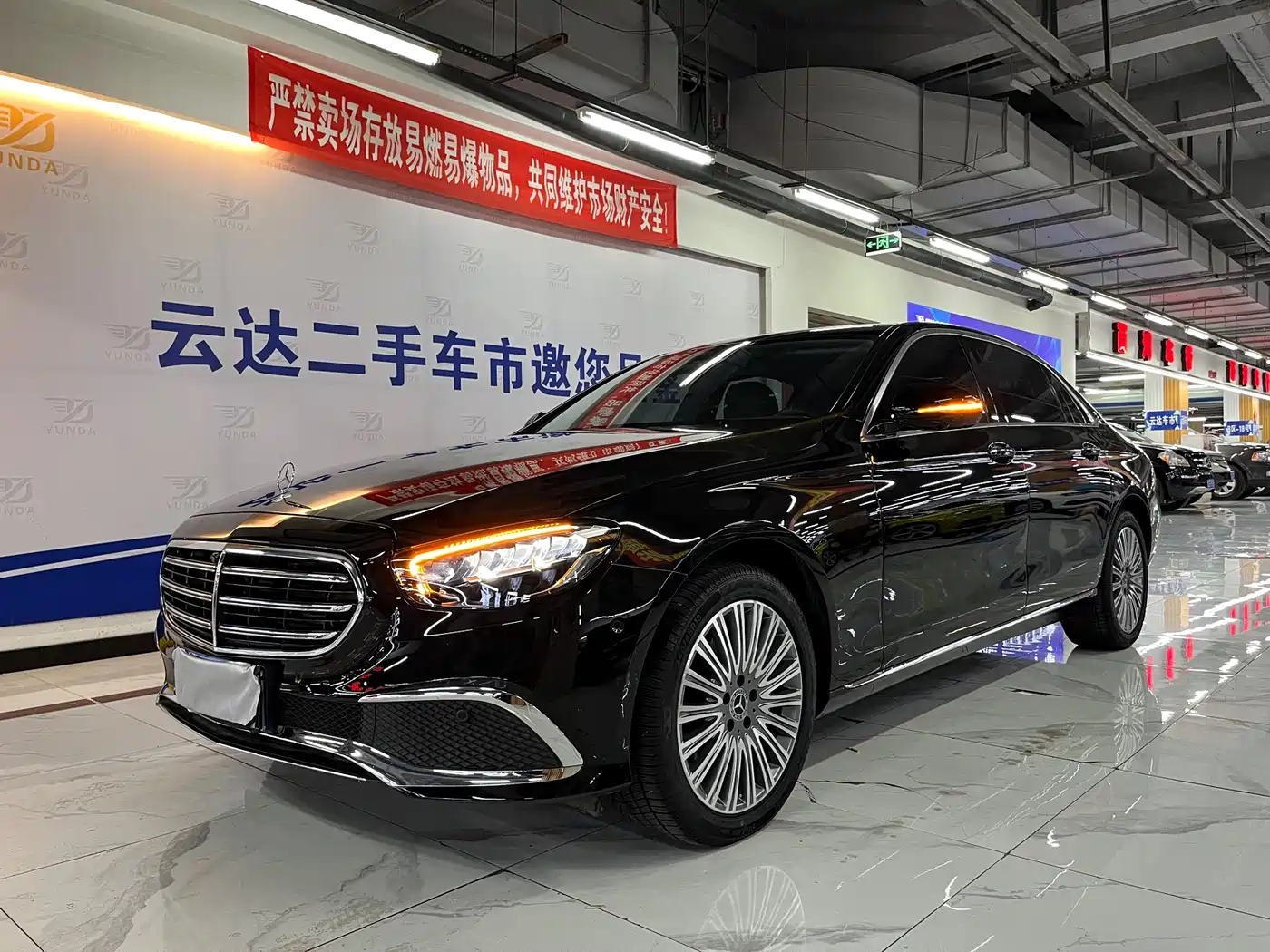 Mercedes-Benz E-Class 2023 E 300 L Luxury фото 2