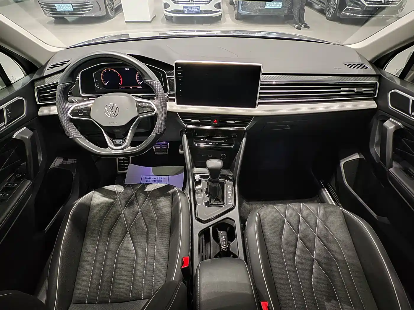 Volkswagen Tiguan L 2022 330TSI Auto 2WD R-Line Premium Edition фото 10