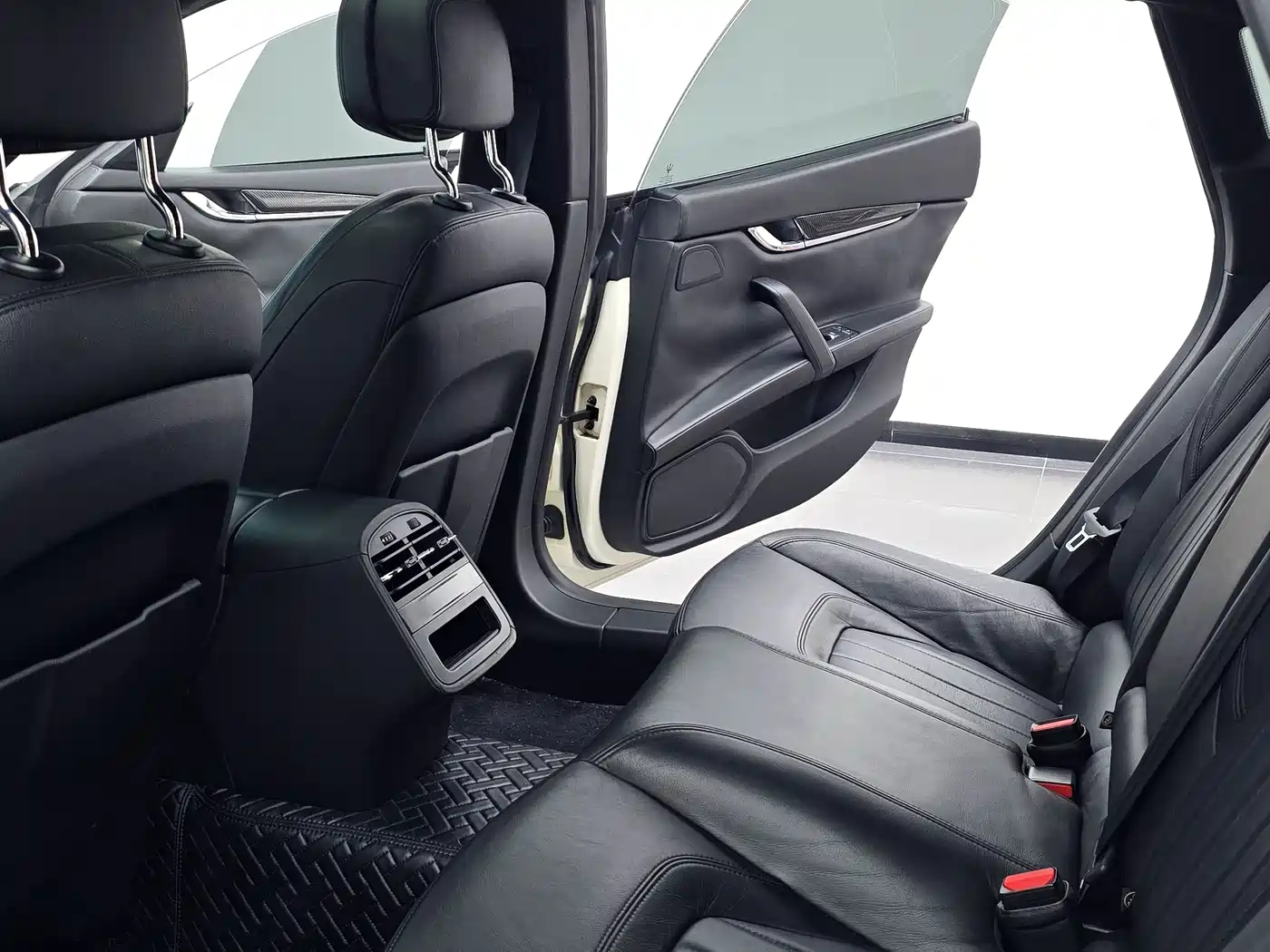 Maserati Quattroporte 2015 3.0T S Q4 фото 16