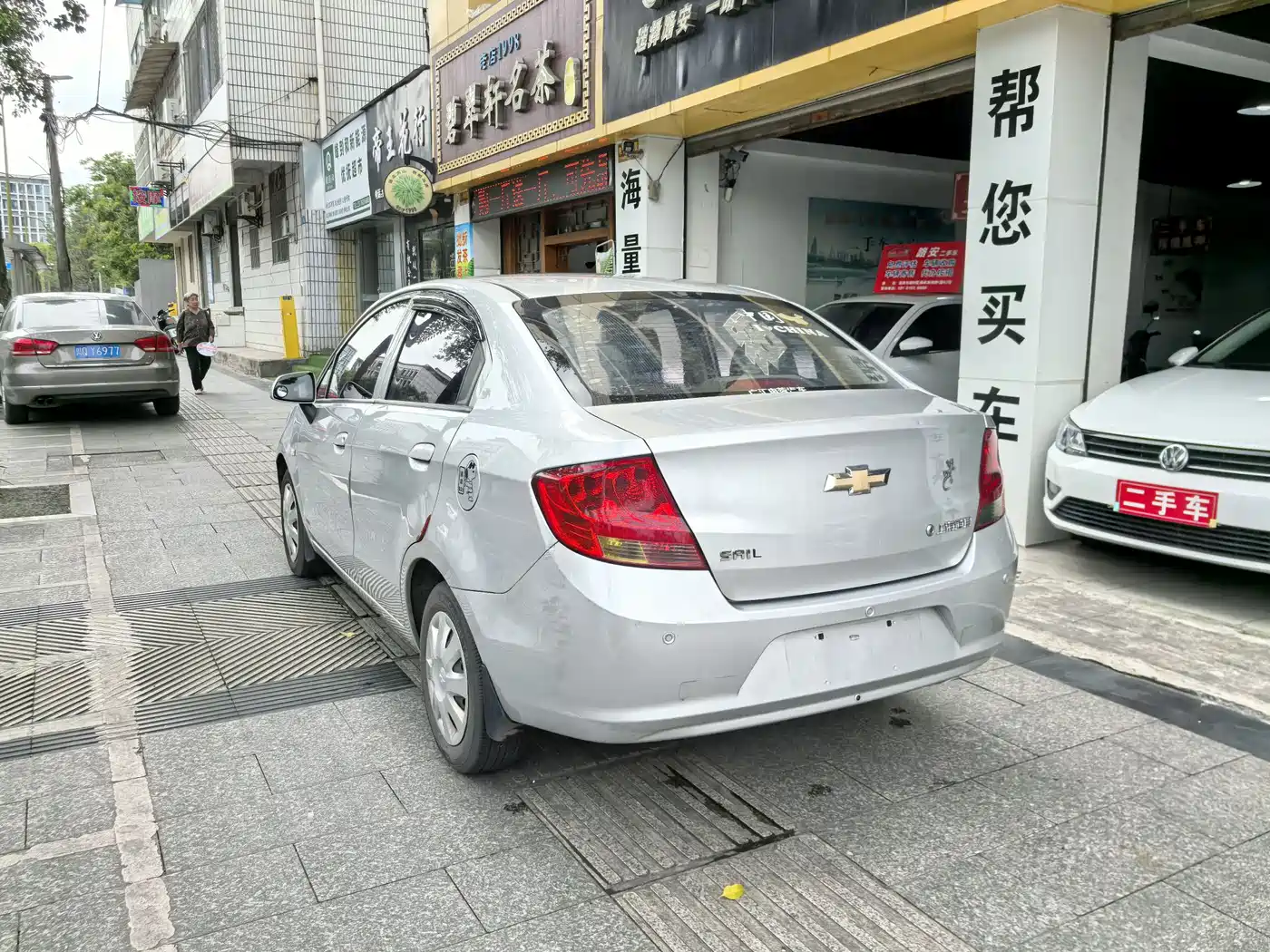 Chevrolet Sail 2013 Sedan 1.4L Manual Premium Happiness Edition фото 7