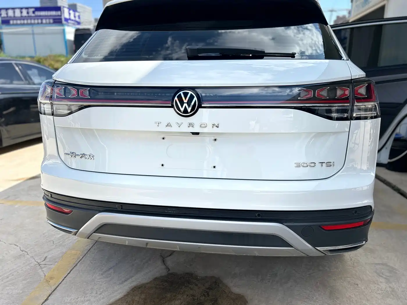 Volkswagen Tayron 2023 300TSI 2WD Luxury Plus Advanced Edition фото 18